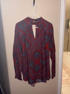 Women's Red Paisley  Long Sleeve Top